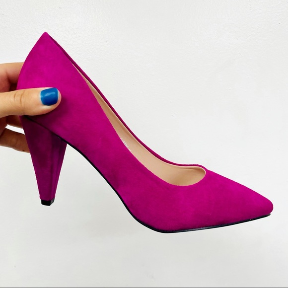 Fuchsia suede pump - Picture 2 of 6
